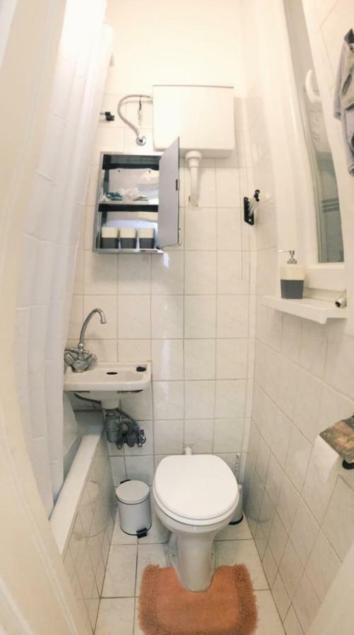 Adrienn Apartment بودابست المظهر الخارجي الصورة