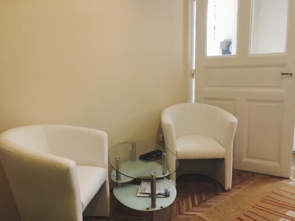 Adrienn Apartment بودابست المظهر الخارجي الصورة
